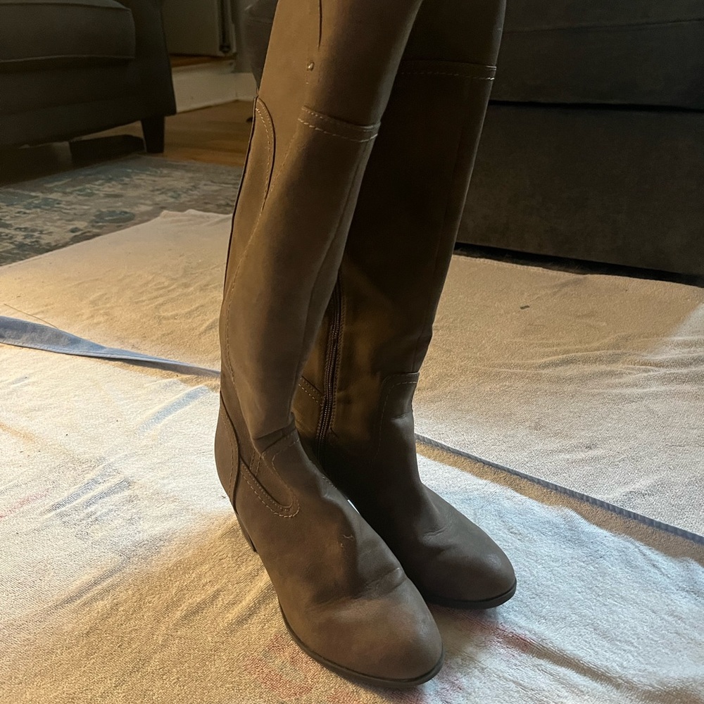 Calf High Boots - Picture 3 of 4